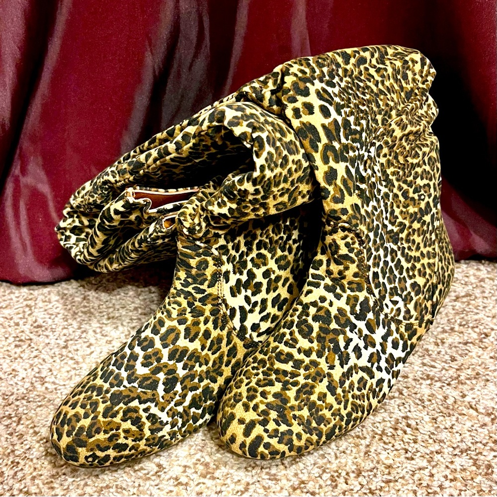 Nature Breeze Leopard Slouch Thigh High Flat Boots